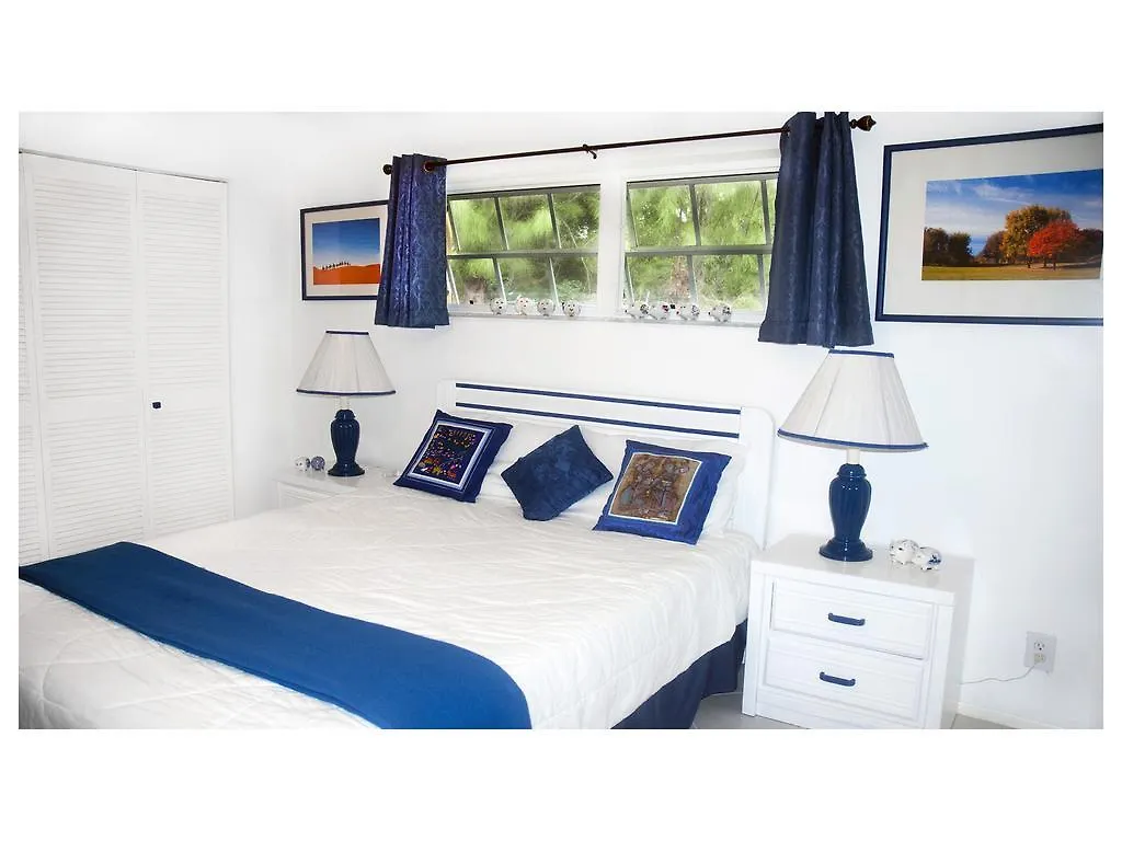 Silver Point Villa Freeport 0*,